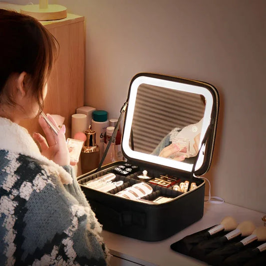 Pearlslashes™ Lit-Mirror Vanity Case